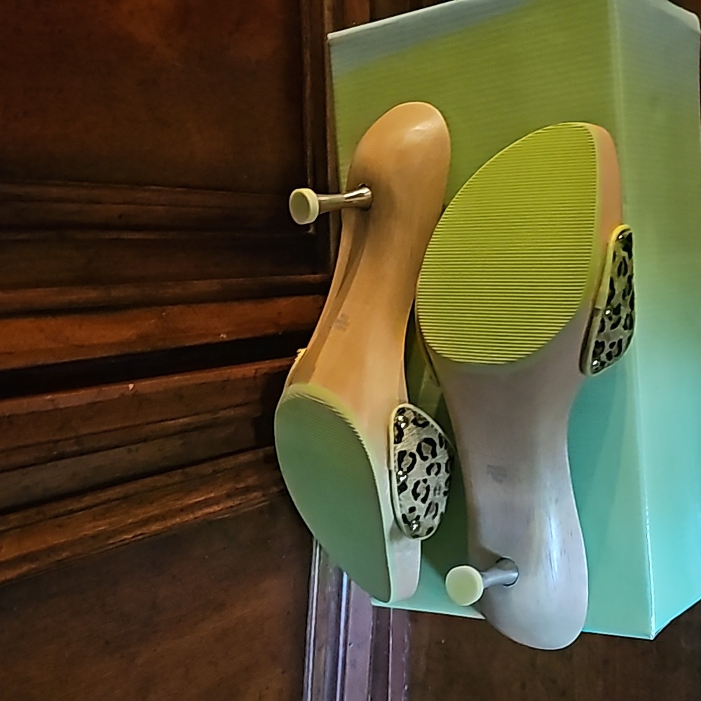 Pazzo Lime Green Leopard Print Haircalf Kitten Heel Sandal - 7M NIB! - Picture 2 of 3
